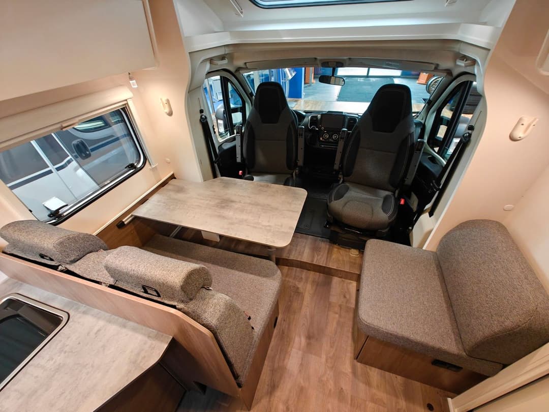 Campervan hire for 6 people