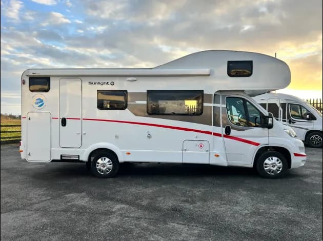 EXPLORER - CC 6 – Blacksheep Van (photo 3)