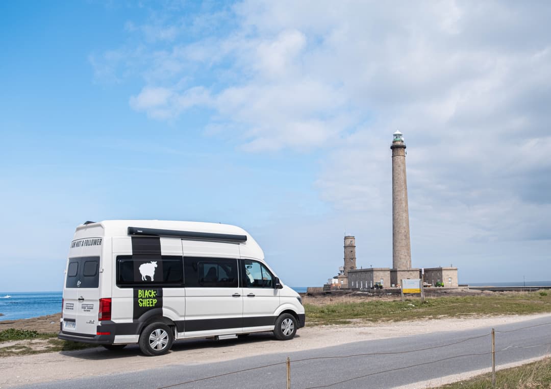 van EXPLORER 2+2