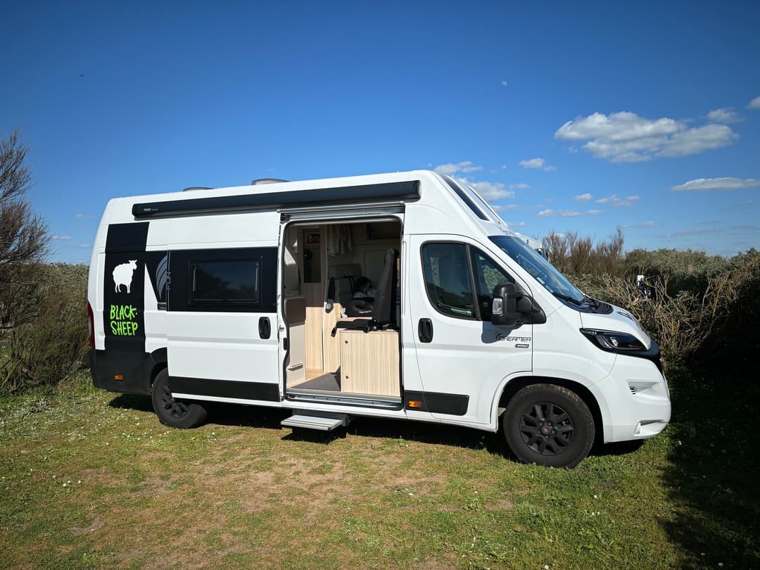 EXPLORER 5 – Blacksheep Van (photo 3)