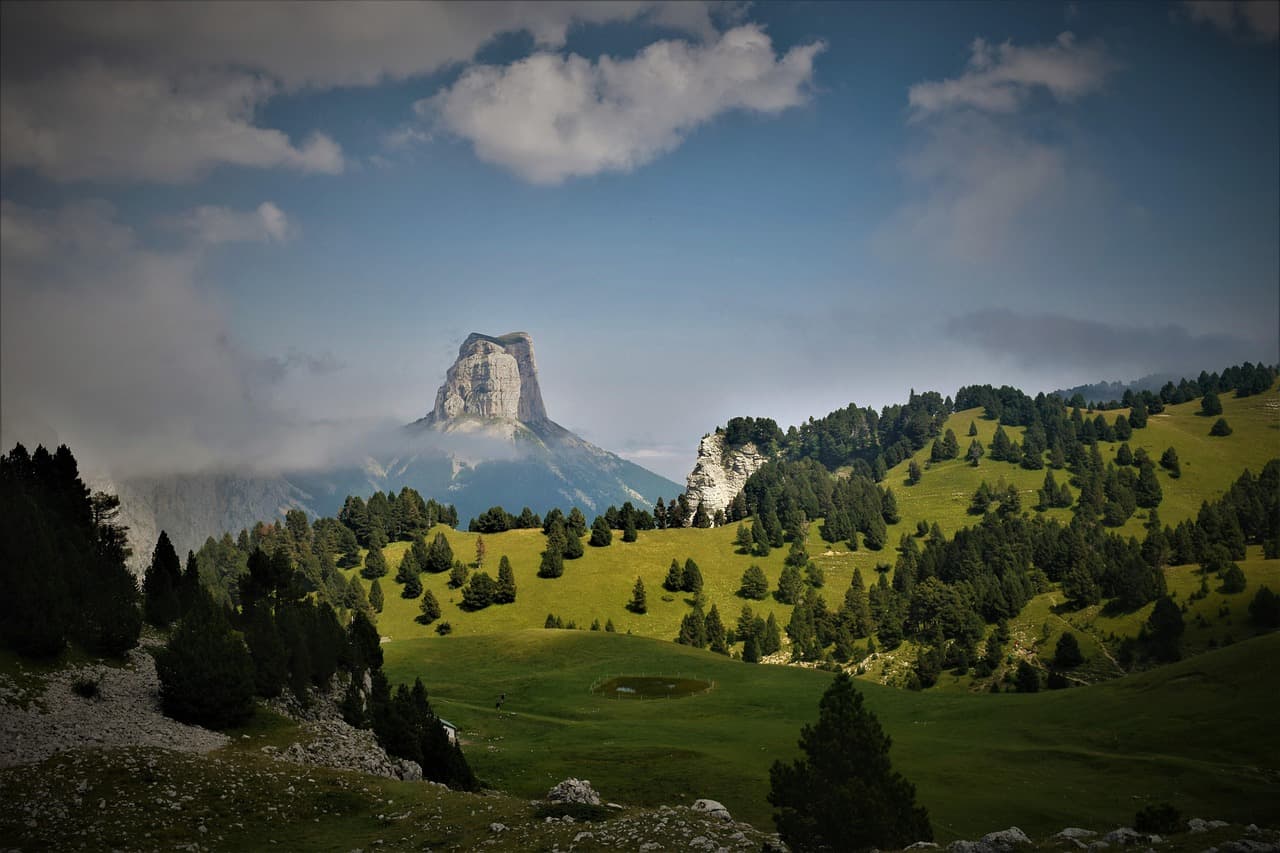 Découvre le Vercors en 4 jours en van : hauts plateaux, gorge d'omblèze, réserve des ramières